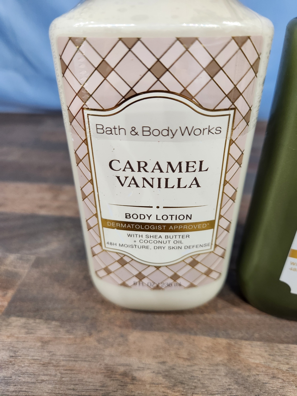 Bath and Body Works Lotion Duo - Picture 2 of 5